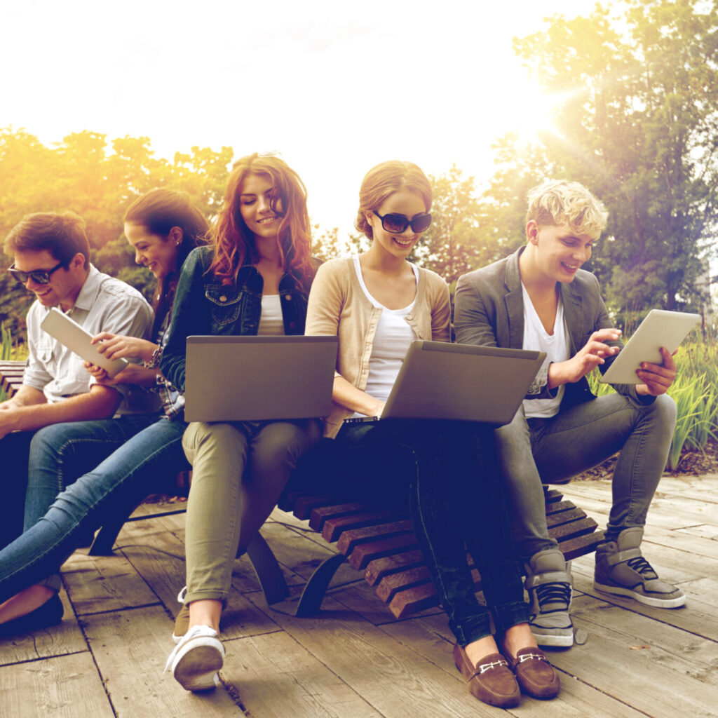 Summer,,Communication,,Technology,,,Education,And,Teenage,Concept,-,Group